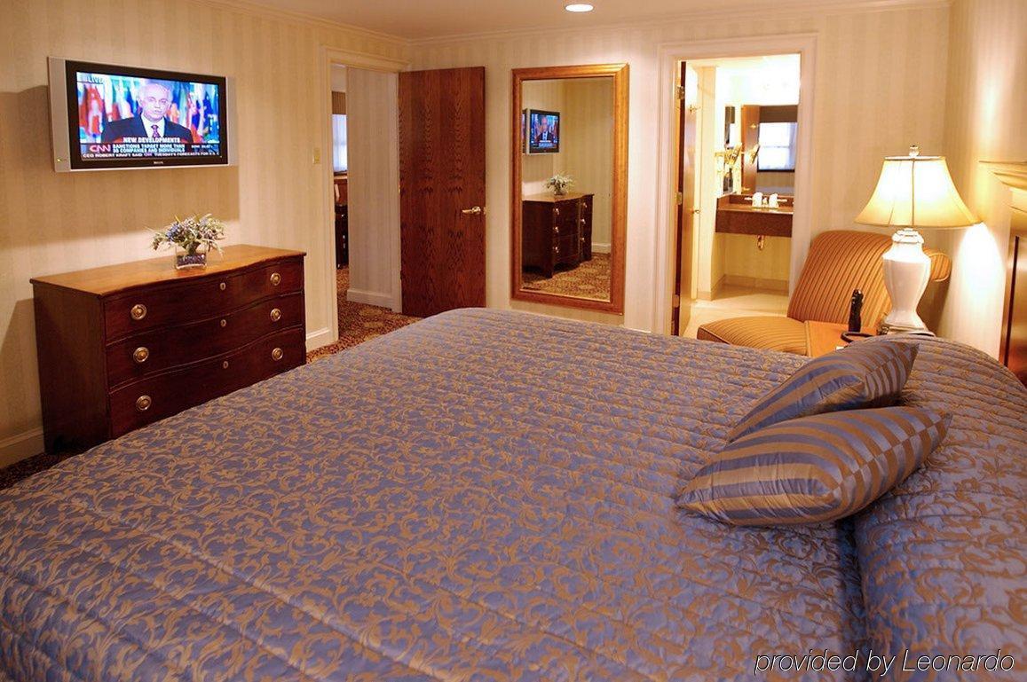 The Radnor Hotel Wayne Chambre photo